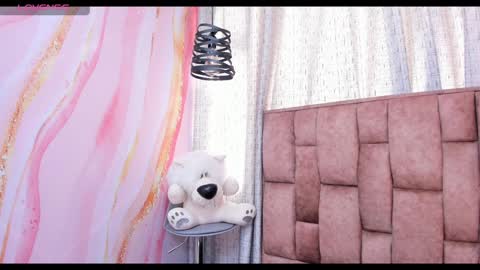 lila noa online show from 01-22-25, 01:11