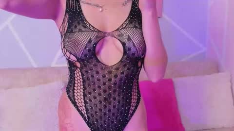 lila noa online show from 09-23-25, 07:39