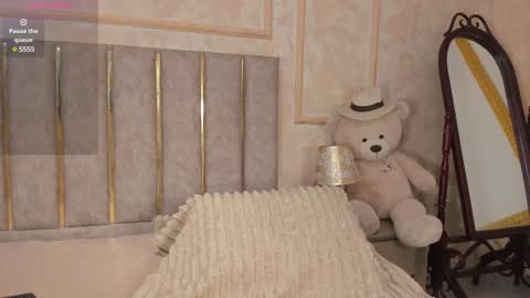 lila bailey  online show from 12-09-24, 07:50