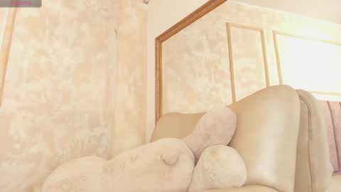 lila bailey  online show from 02-27-25, 08:09