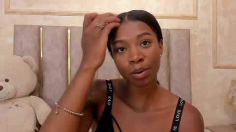 Snapshot of lilabeily chatting on 11-12-25, 08:30 lila bailey online show from 11-12-25, 08:30