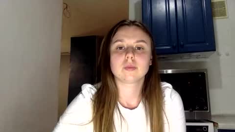 Lily online show from 09-11-25, 06:19