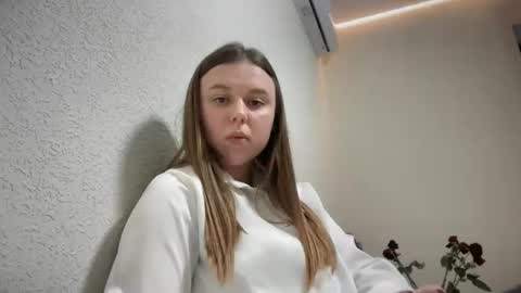 Lily online show from 10-12-25, 10:25