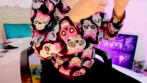 Snapshot of lilah_sweet chatting on 11-12-25, 11:43 Lilah Sweet online show from 11-12-25, 11:43