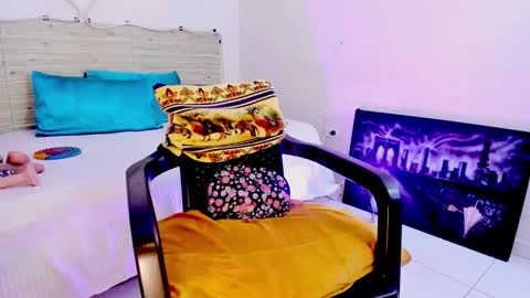 Snapshot of lilah_sweet chatting on 11-22-25, 11:53 Lilah Sweet online show from 11-22-25, 11:53