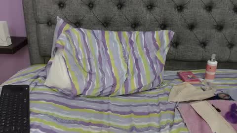 Snapshot of lilasuni chatting on 12-14-24, 08:51 Lilasuni online show from 12-14-24, 08:51