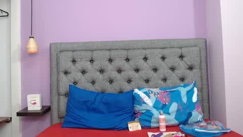 Snapshot of lilasuni chatting on 12-28-24, 04:30 Lilasuni online show from 12-28-24, 04:30