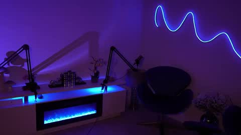 Snapshot of lilbeccaxo chatting on 05-28-26, 04:10 Rebecca online show from 05-28-26, 04:10