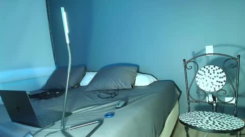 Snapshot of lildantear chatting on 12-24-24, 10:39 Dante online show from 12-24-24, 10:39