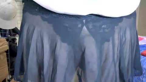 Snapshot of lildickbigbelly chatting on 11-16-25, 04:18 lildickbigbelly online show from 11-16-25, 04:18