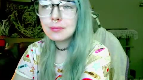 Snapshot of lilemmy1999 chatting on 06-09-26, 08:53 emily ryanson online show from 06-09-26, 08:53