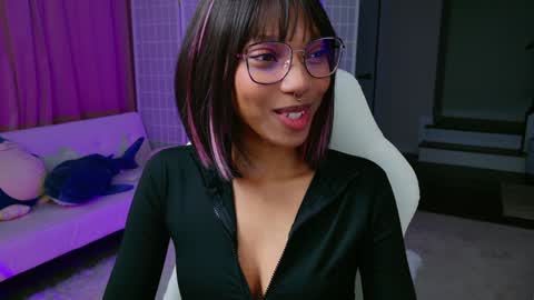 Snapshot of lileviemarie chatting on 02-05-25, 02:51 evie online show from 02-05-25, 02:51