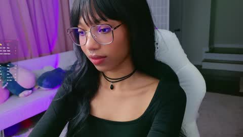 Snapshot of lileviemarie chatting on 02-13-25, 02:23 evie online show from 02-13-25, 02:23