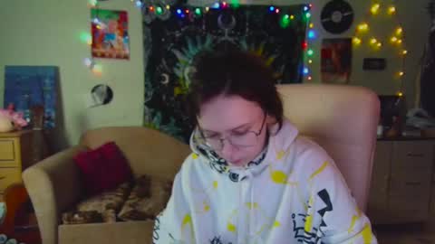 Lil online show from 12-20-24, 10:38