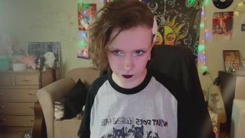 Lil online show from 09-19-25, 10:27