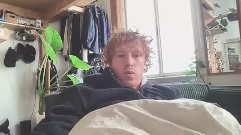 Snapshot of lilginge1 chatting on 10-13-25, 01:44 lilginge1 online show from 10-13-25, 01:44