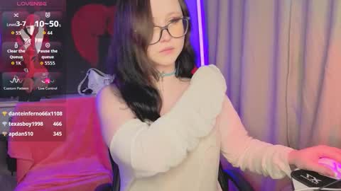 Nika and Lori online show from 09-22-25, 12:40