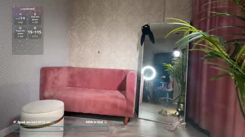 Lili online show from 04-21-26, 12:44