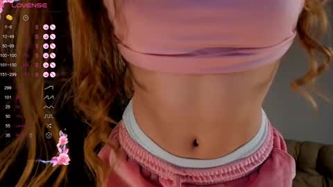 lili__roze_ online show from 03-05-25, 09:26