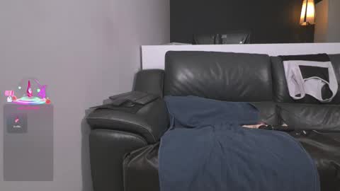 Lili Bertine online show from 03-11-26, 11:00