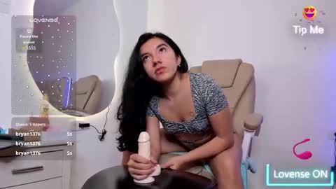 Snapshot of lili_candysex chatting on 09-11-25, 02:50 Lili  online show from 09-11-25, 02:50