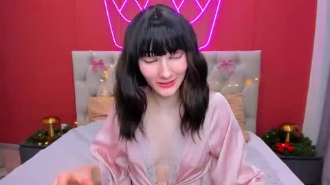 Lilli  follow me kiss online show from 01-07-25, 01:59
