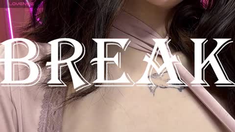 Lilli  follow me kiss online show from 02-20-25, 12:04