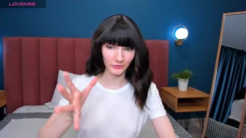 Lilli  follow me kiss online show from 03-11-25, 02:32