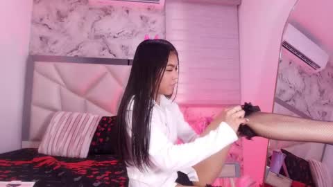 Lily online show from 04-18-26, 11:58