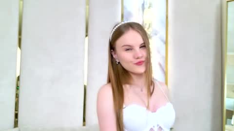 Snapshot of lili_lohan chatting on 05-17-26, 05:05 lili_lohan online show from 05-17-26, 05:05