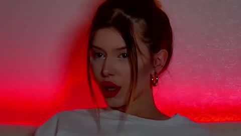 Mia online show from 03-04-25, 09:29