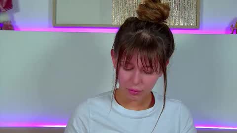 Mia online show from 12-20-25, 06:53