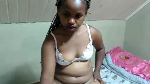 Snapshot of liliahsexie chatting on 01-20-25, 10:37 liliah online show from 01-20-25, 10:37