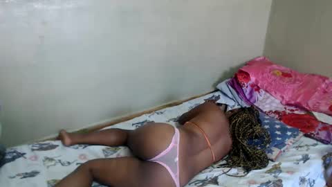 Snapshot of liliahsexie chatting on 01-21-25, 11:56 liliah online show from 01-21-25, 11:56