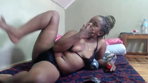 Snapshot of liliahsexie chatting on 02-01-25, 12:58 liliah online show from 02-01-25, 12:58