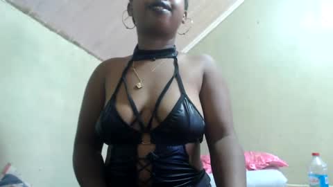 Snapshot of liliahsexie chatting on 02-07-25, 03:45 liliah online show from 02-07-25, 03:45