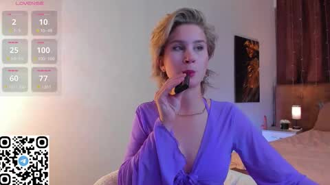 Snapshot of lilian_daniels chatting on 10-06-25, 12:08 Lilian online show from 10-06-25, 12:08