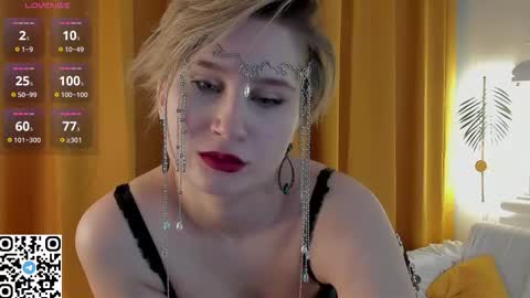 Snapshot of lilian_daniels chatting on 12-14-25, 01:11 Lilian online show from 12-14-25, 01:11