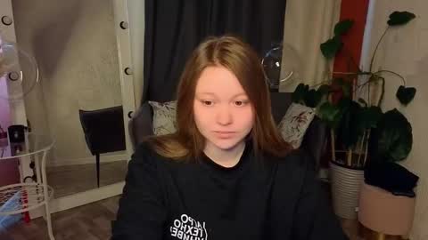 Lilian online show from 02-23-26, 04:54