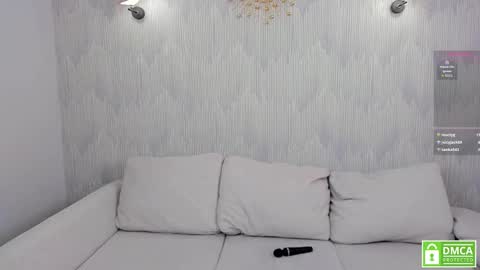 Hi I am Luna online show from 09-20-25, 01:17