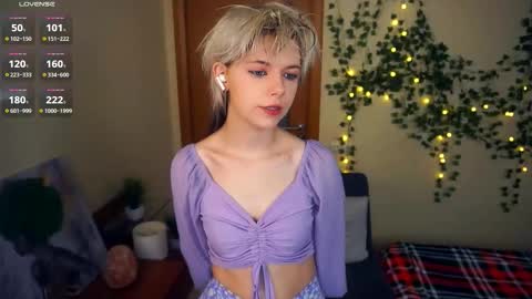 Lilian online show from 09-19-25, 06:37