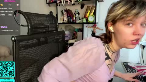 Lilian online show from 04-21-26, 07:03