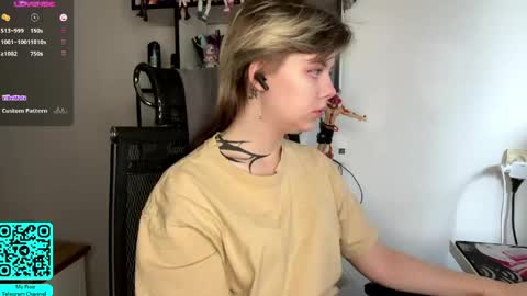 Lilian online show from 04-28-26, 07:13