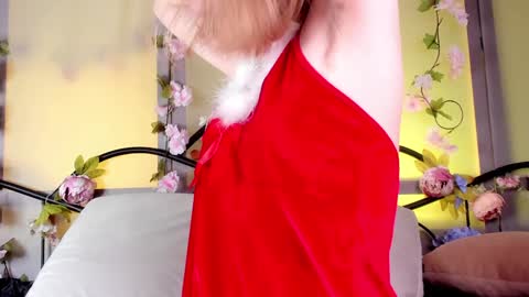 Snapshot of lilianslow chatting on 12-29-24, 06:24 hi guys Im new here Im 18 years oldIve never had sex online show from 12-29-24, 06:24