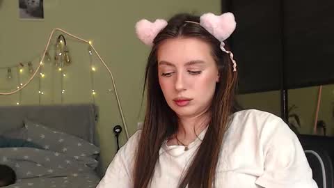 Lilu online show from 10-10-25, 04:50