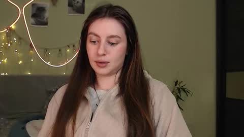 Lilu online show from 10-15-25, 10:43