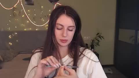 Lilu online show from 11-13-25, 10:52