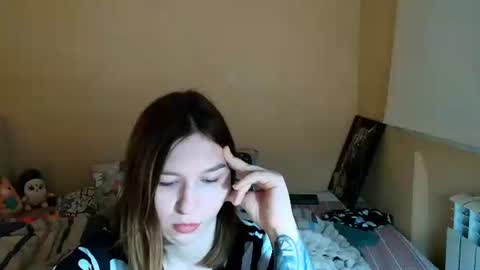 liliawoolf online show from 10-08-25, 05:10