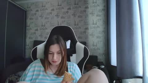 liliawoolf online show from 04-28-26, 09:25