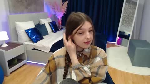 Lili Bakery online show from 01-25-25, 03:30